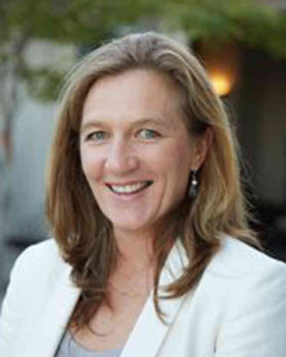 Prof Liz Davis