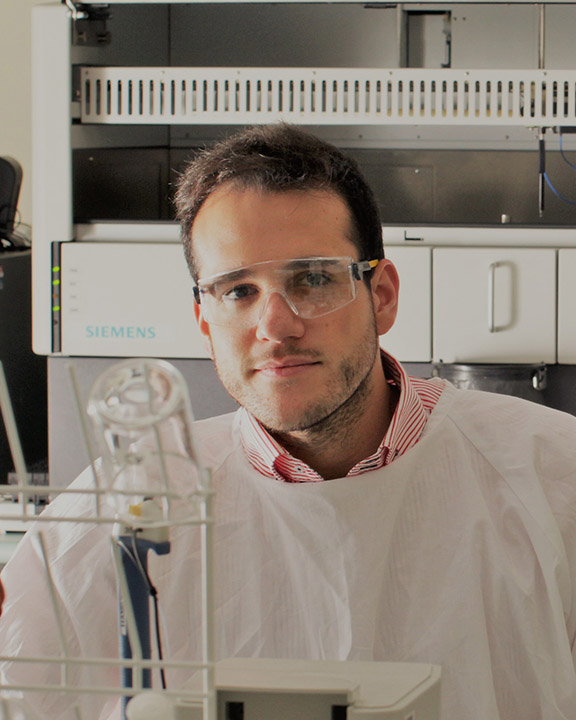 Dr Daniel Calandro
